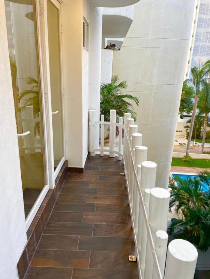 Sky Inn Acapulco Y Condominio Mediterrane ภายนอก รูปภาพ
