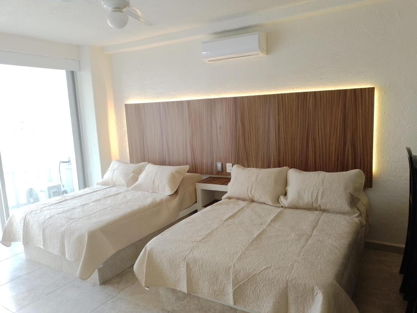 Sky Inn Acapulco Y Condominio Mediterrane ภายนอก รูปภาพ