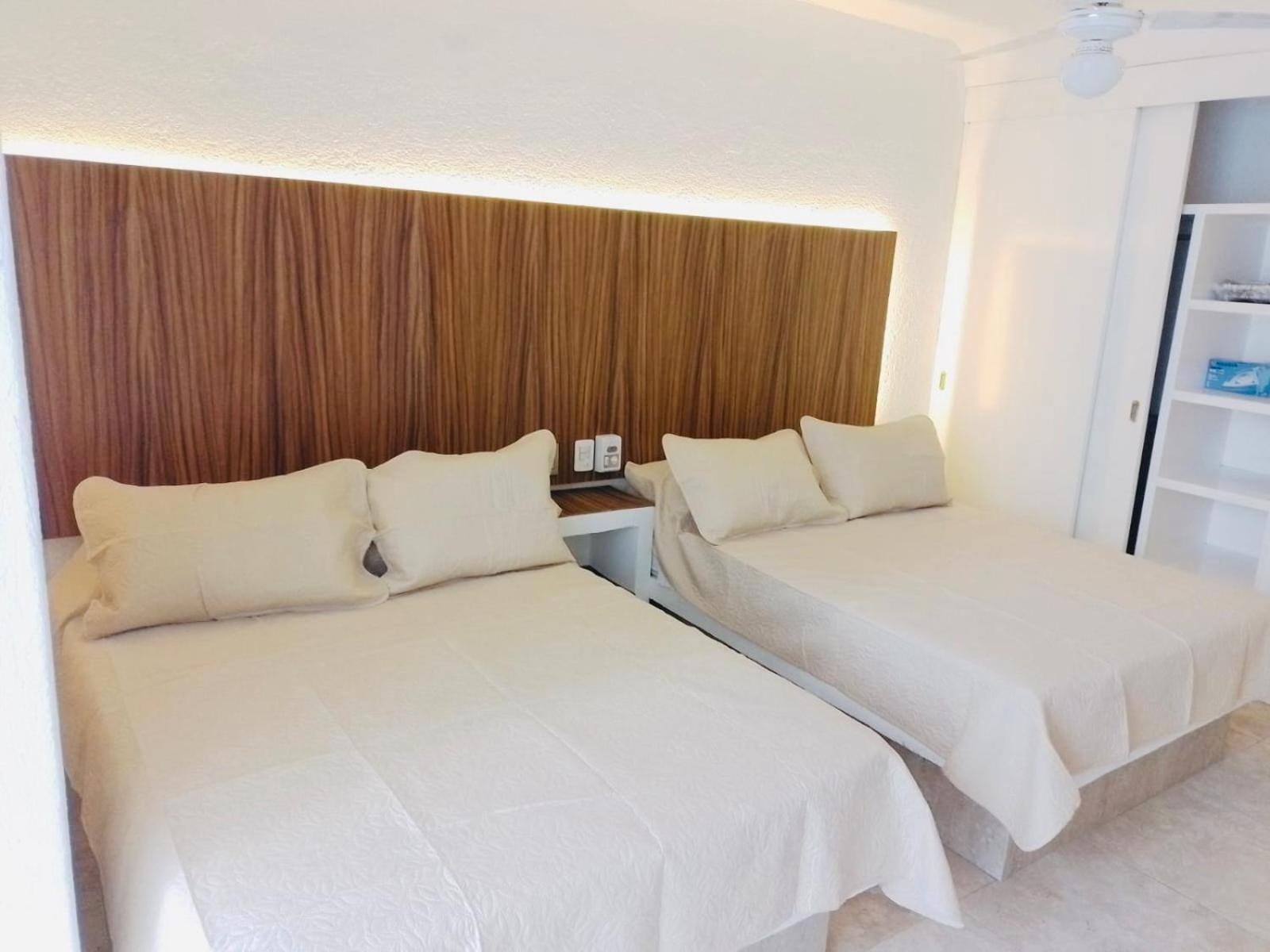 Sky Inn Acapulco Y Condominio Mediterrane ภายนอก รูปภาพ